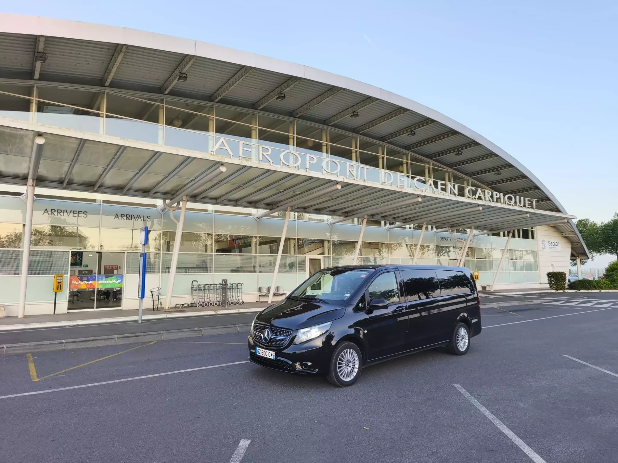 Van Mercedes chauffeur privé Caen