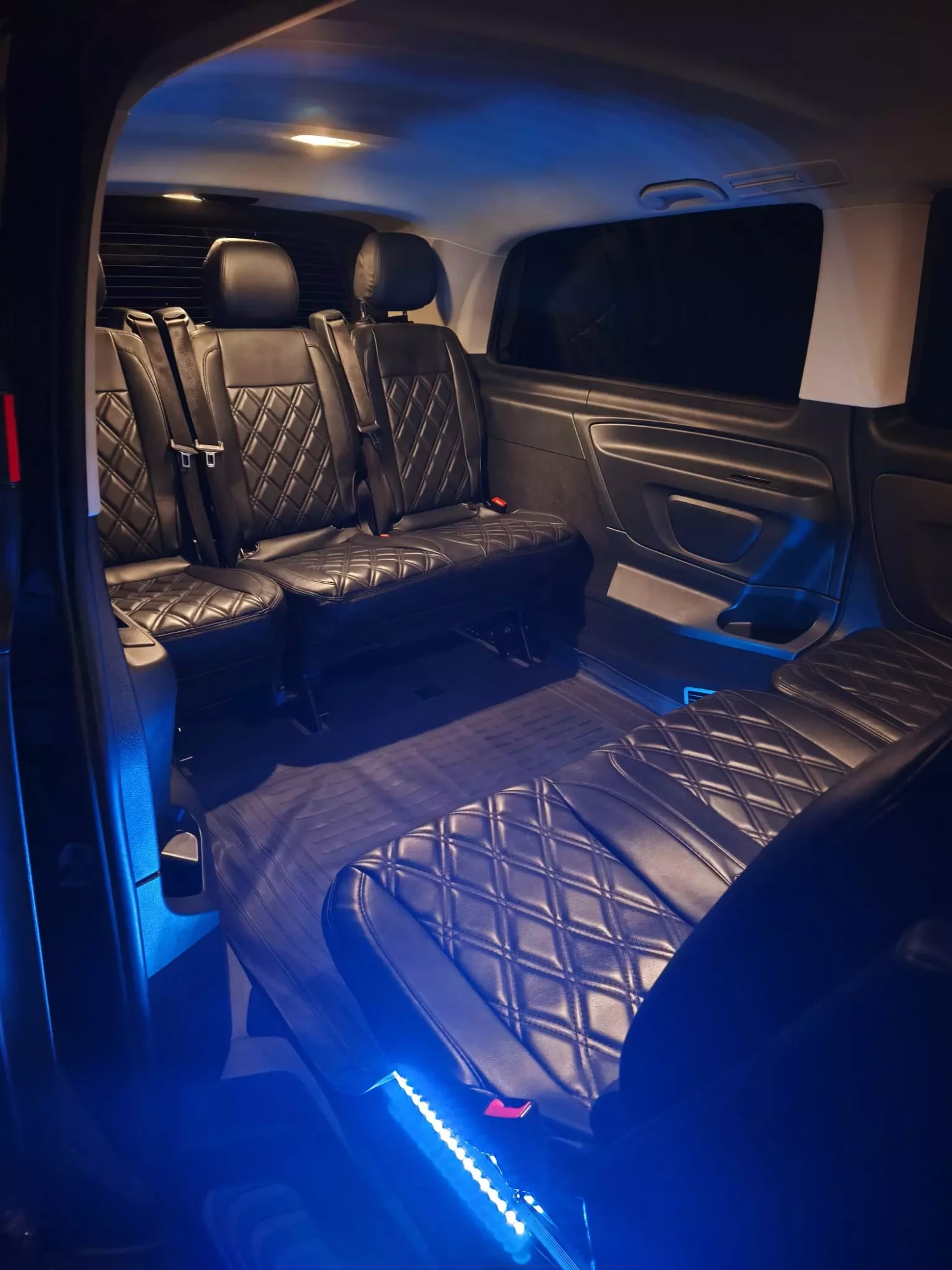 Intérieur Van Mercedes MH VTC Caen pour transfert aéroport